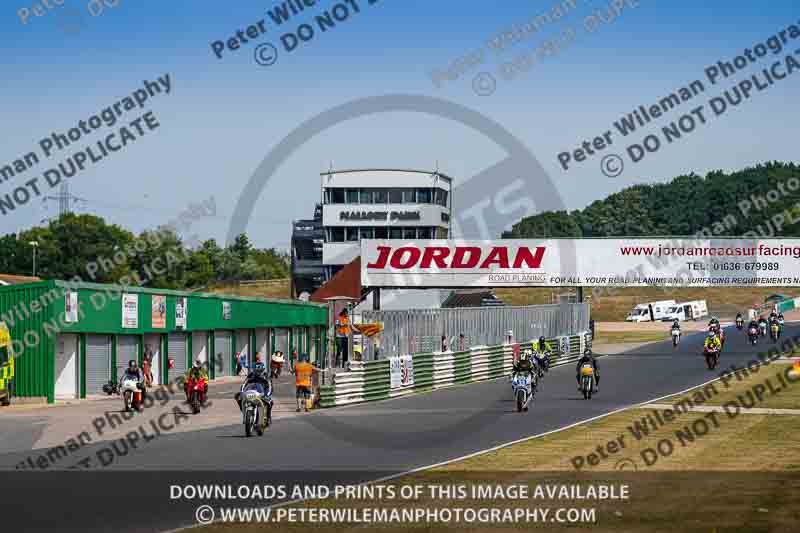 Vintage motorcycle club;eventdigitalimages;mallory park;mallory park trackday photographs;no limits trackdays;peter wileman photography;trackday digital images;trackday photos;vmcc festival 1000 bikes photographs